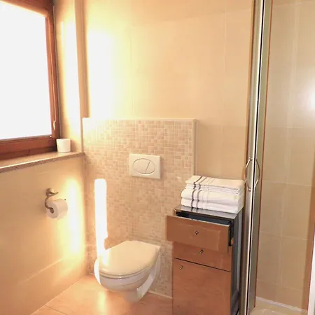 Wyspa Ciszy - Agroturystyka, Nieopodal Czorsztyna, I Kluszkowce Nad Zalewem Czorsztynskim * Maniowy